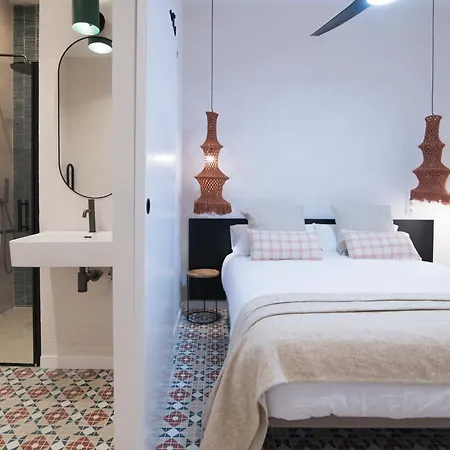 De Diseño Junto A La Ciudad De Ciencias D * Valencia